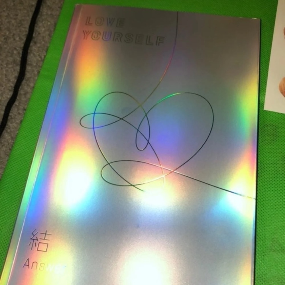 BTS Love Yourself: Answer S Version (no photocard)